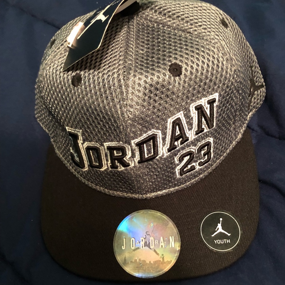 Jordan Silver and Black Youth Snapback